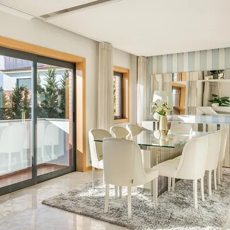 Joivy Elegant W Dual Pools In بيت للعطل كارناكسيد